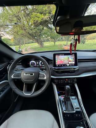 JEEP-COMMANDER-2022