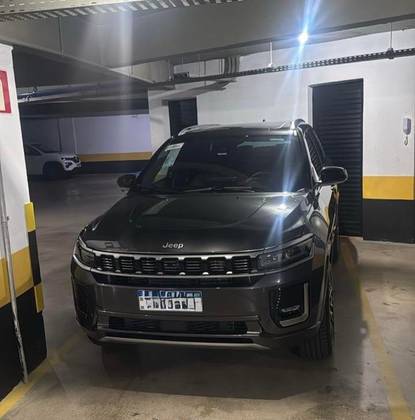 JEEP COMMANDER 2.2 TURBO DIESEL OVERLAND AT9