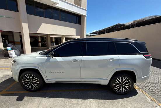 JEEP-COMMANDER-2025