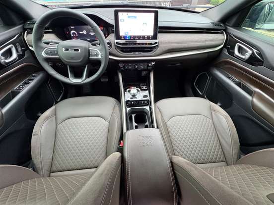 JEEP-COMMANDER-2025