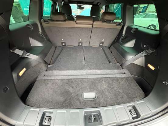 JEEP-COMMANDER-2025