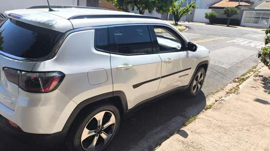 JEEP-COMPASS-2.0 16V FLEX LONGITUDE AUTOMÁTICO JEEP-COMPASS-2018