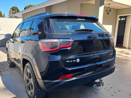 JEEP-COMPASS-2.0 16V FLEX SPORT 4X4 AUTOMÁTICO JEEP-COMPASS-2017