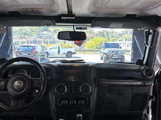 JEEP-WRANGLER-3.6 UNLIMITED SPORT 4X4 V6 GASOLINA 4P AUTOMÁTICO JEEP-WRANGLER-2014