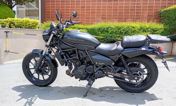 KAWASAKI ELIMINATOR 500 