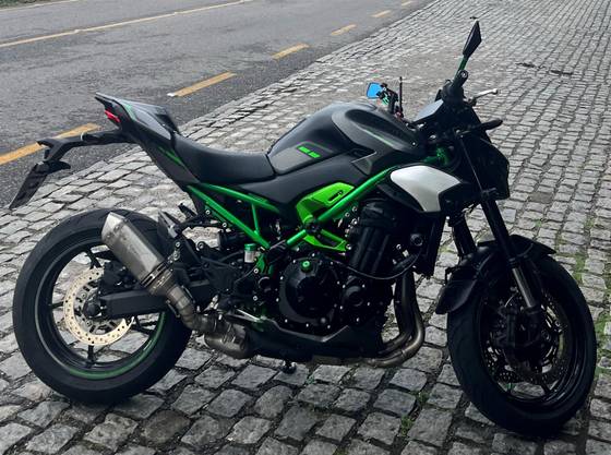 KAWASAKI Z900 