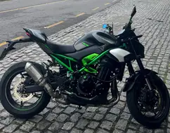 KAWASAKI Z900 KAWASAKI Z900