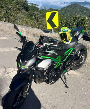 KAWASAKI-Z900 KAWASAKI-Z900-2025