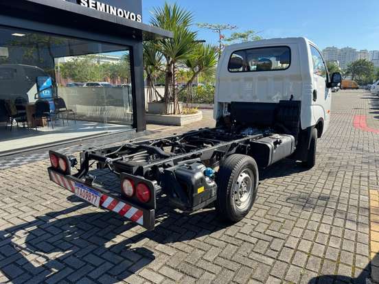 KIA-BONGO-2024