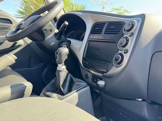 KIA-BONGO-2.5 TD DIESEL STD CS 4x4 MANUAL KIA-BONGO-2024