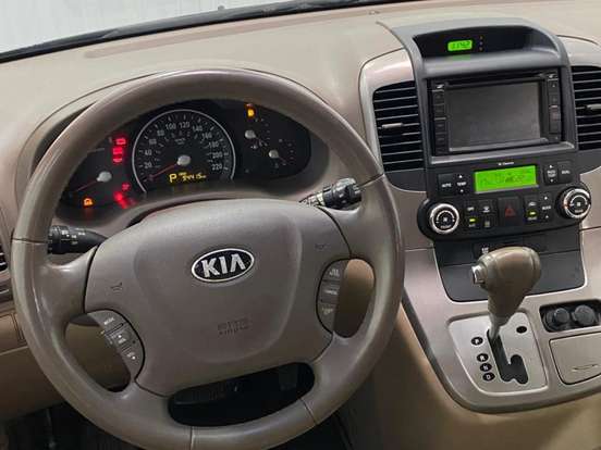 KIA-CARNIVAL-3.5 EX V6 24V GASOLINA 4P AUTOMÁTICO KIA-CARNIVAL-2014