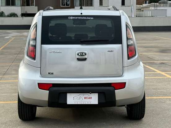 KIA-SOUL-2010