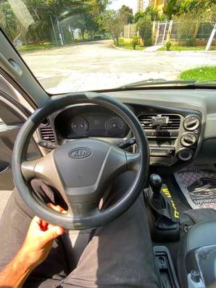 KIA-BONGO-2007