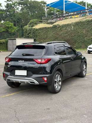 KIA-STONIC-2023