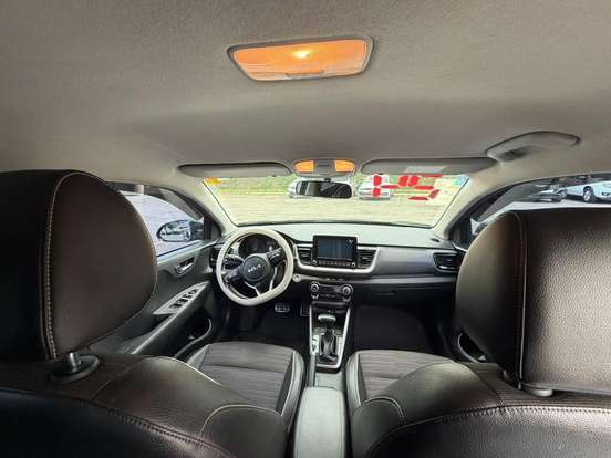 KIA-STONIC-2023