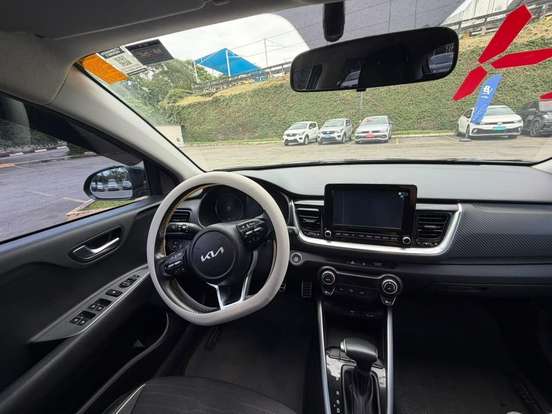 KIA-STONIC-2023