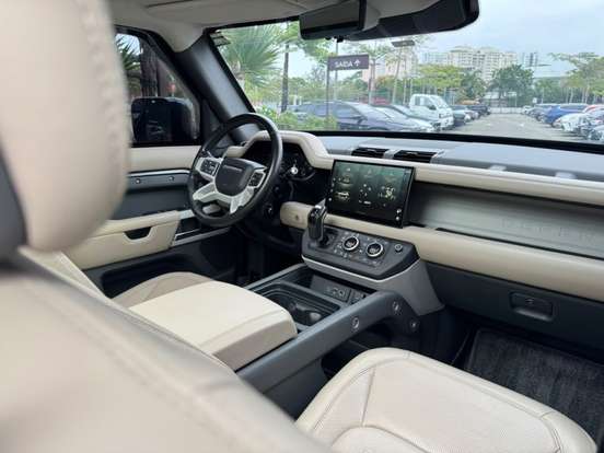 LAND ROVER-DEFENDER-2021