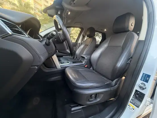 LAND ROVER-DISCOVERY SPORT-2018