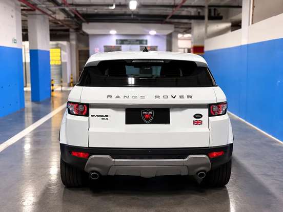 LAND ROVER-RANGE ROVER EVOQUE-2.0 PURE 4WD 16V GASOLINA 4P AUTOMÁTICO LAND ROVER-RANGE ROVER EVOQUE-2015