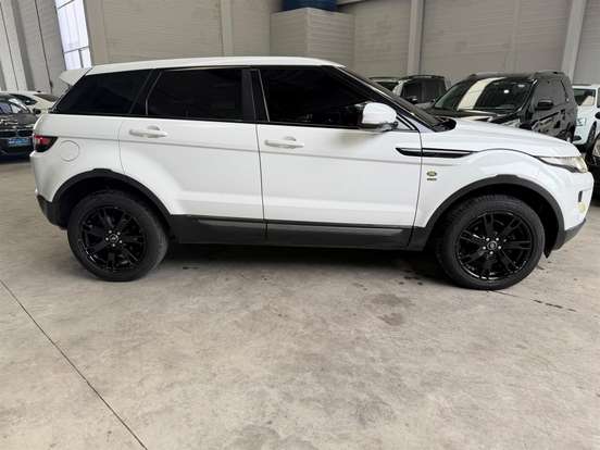 LAND ROVER-RANGE ROVER EVOQUE-2.0 PURE 4WD 16V GASOLINA 4P AUTOMÁTICO LAND ROVER-RANGE ROVER EVOQUE-2013