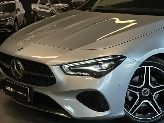 MERCEDES-BENZ-CLA 200-2024