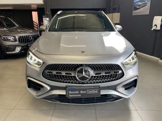 MERCEDES-BENZ-GLA 200-2025