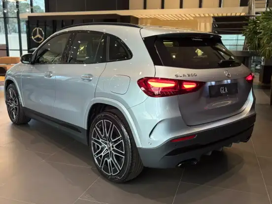 MERCEDES-BENZ-GLA 200-1.3 MHEV NIGHT EDITION 7G-DCT MERCEDES-BENZ-GLA 200-2026