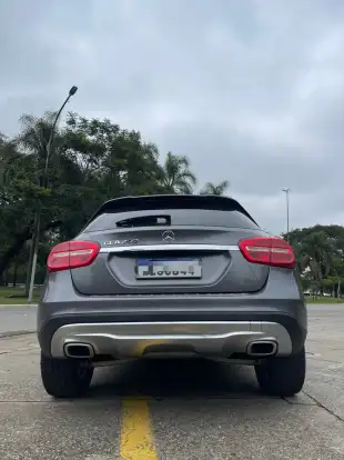 MERCEDES-BENZ-GLA 200-2017