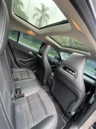 MERCEDES-BENZ-GLA 200-2017