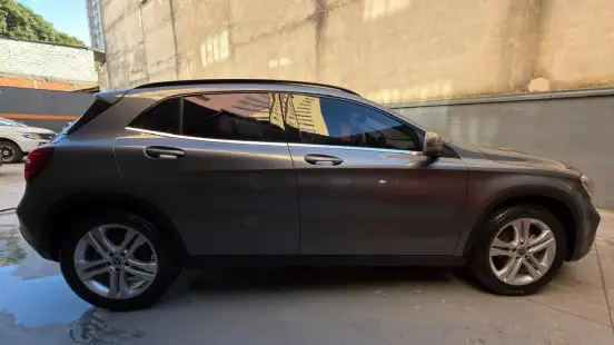 MERCEDES-BENZ-GLA 200-2019