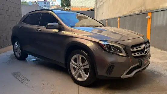 MERCEDES-BENZ-GLA 200-2019