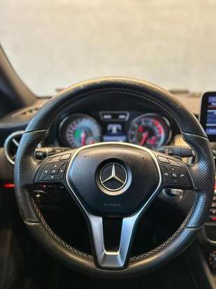 MERCEDES-BENZ-GLA 200-2014