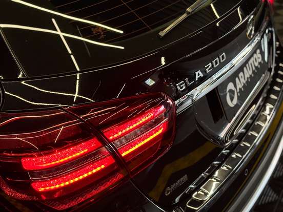 MERCEDES-BENZ-GLA 200-2018