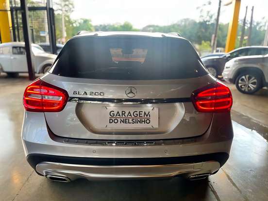 MERCEDES-BENZ-GLA 200-2015