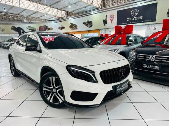 Mercedes-Benz GLA 250 2.0 16V Turbo Gasolina Sport 4P Automático