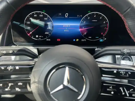 MERCEDES-BENZ-GLB 220-2025