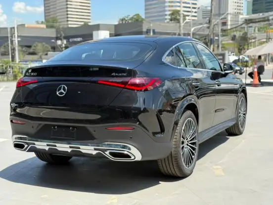 MERCEDES-BENZ-GLC 300-2026
