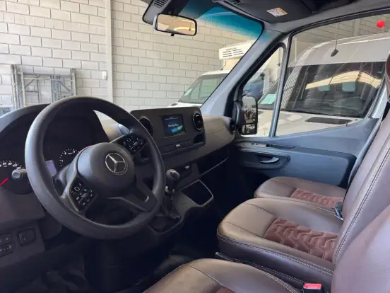 MERCEDES-BENZ-SPRINTER-2024