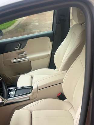 MERCEDES-BENZ-GLA 200-2025
