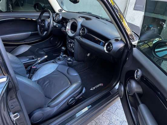 MINI-COOPER-1.6 S BAYSWATER 16V 2P GASOLINA AUTOMÁTICO MINI-COOPER-2013