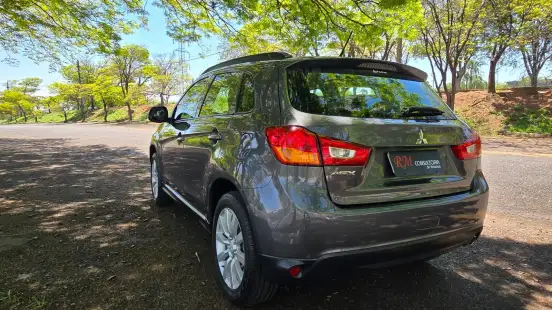 MITSUBISHI-ASX-2014