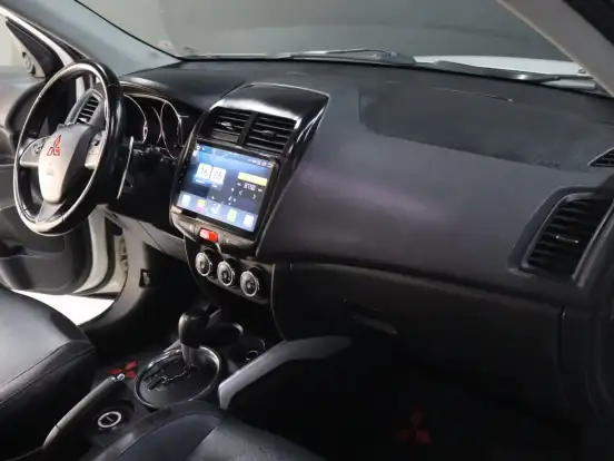 MITSUBISHI-ASX-2014