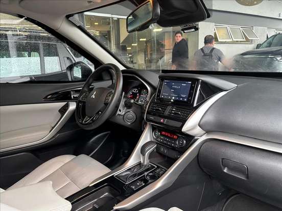 MITSUBISHI-ECLIPSE CROSS-1.5 MIVEC TURBO GASOLINA HPE-S CVT MITSUBISHI-ECLIPSE CROSS-2024