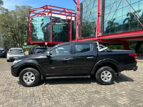 MITSUBISHI-L200 TRITON-2.4 16V TURBO DIESEL SPORT HPE CD 4P 4X4 AUTOMÁTICO MITSUBISHI-L200 TRITON-2017