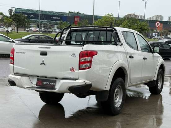 MITSUBISHI-L200 TRITON-2022