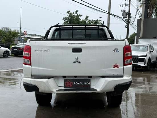 MITSUBISHI-L200 TRITON-2.4 16V TURBO DIESEL GL CD 4X4 MANUAL MITSUBISHI-L200 TRITON-2022
