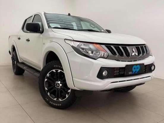 MITSUBISHI-L200 TRITON-2.4 16V TURBO DIESEL GLS CD 4X4 AUTOMÁTICO MITSUBISHI-L200 TRITON-2024