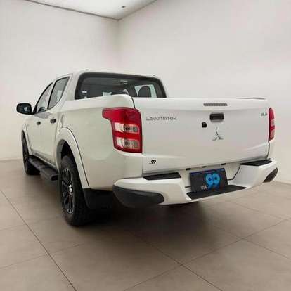 MITSUBISHI-L200 TRITON-2.4 16V TURBO DIESEL GLS CD 4X4 AUTOMÁTICO MITSUBISHI-L200 TRITON-2024