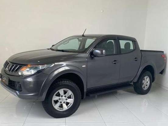 MITSUBISHI-L200 TRITON-2.4 16V TURBO DIESEL SPORT GLS CD 4P 4X4 AUTOMÁTICO MITSUBISHI-L200 TRITON-2019