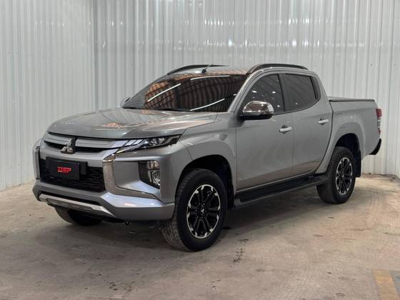 MITSUBISHI L200 TRITON 2.4 16V TURBO DIESEL SPORT HPE CD 4P 4X4 AUTOMÁTICO